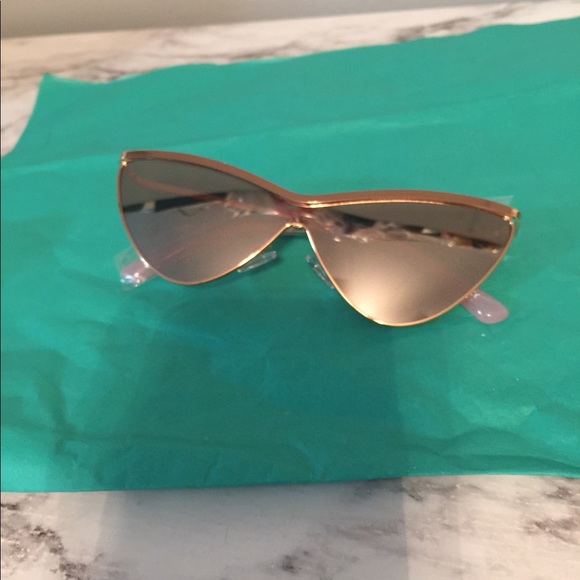 Fashion nova such a copycat sunglasses/ Final p - Picture 3 of 5